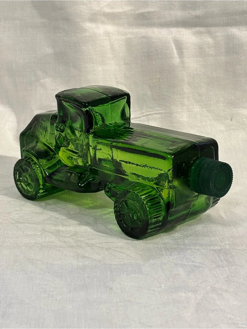 Vintage Avon Big Mack Windjammer After Shave 6 Oz Green Glass Truck Decanter 70s
